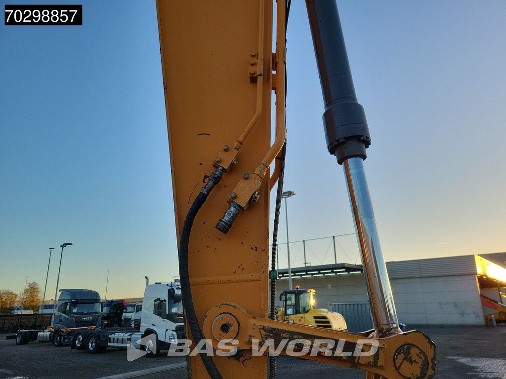 Case CX210 C 3 BUCKETS