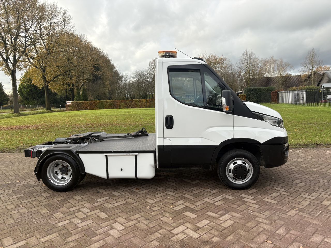 Be trekker 8.7 TON Iveco Daily 40C21 euro 5 luchtvering