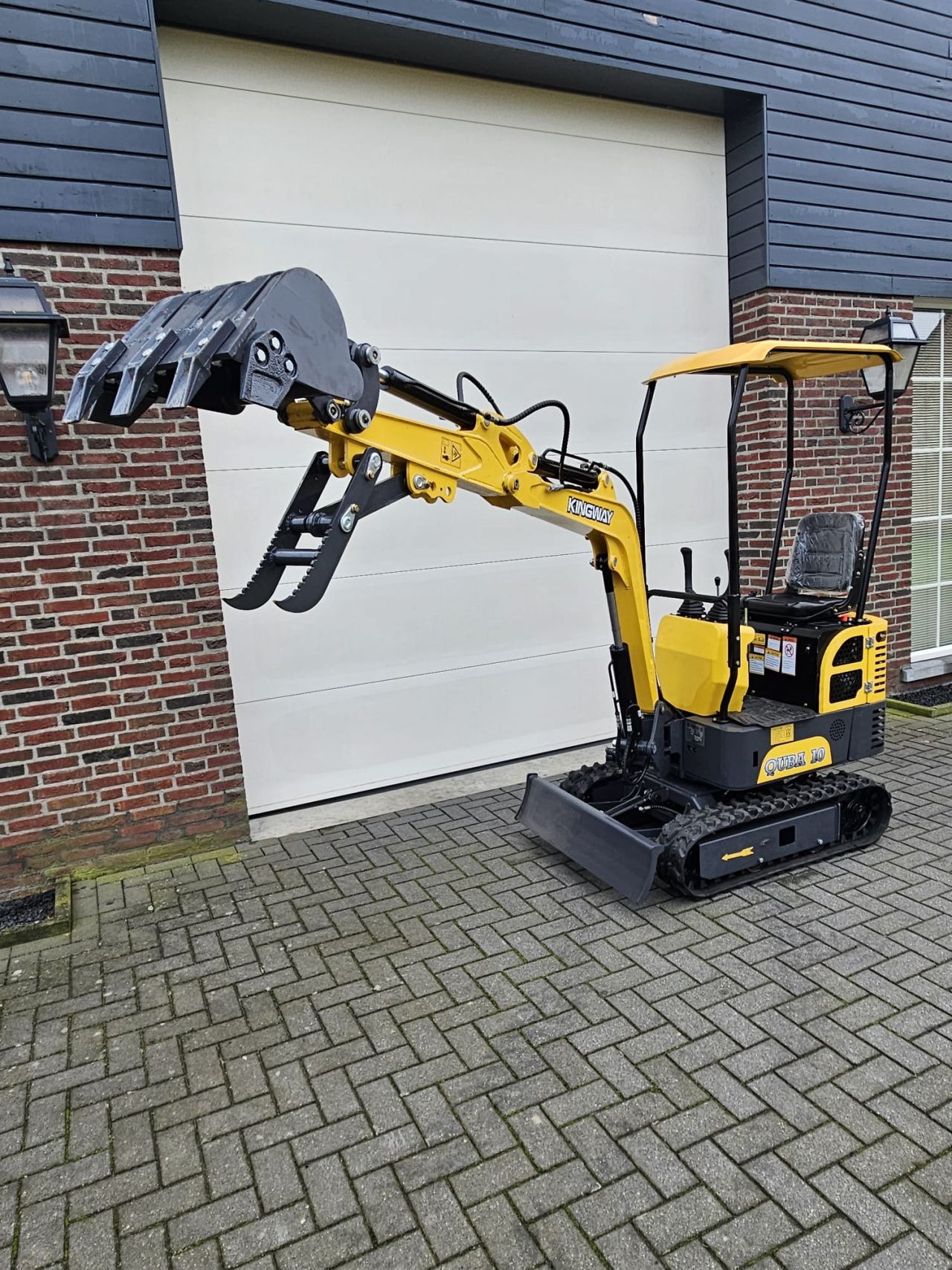 Graafmachine minigraver Quba10 KINGWAY BLACK WEEK ACTIE!