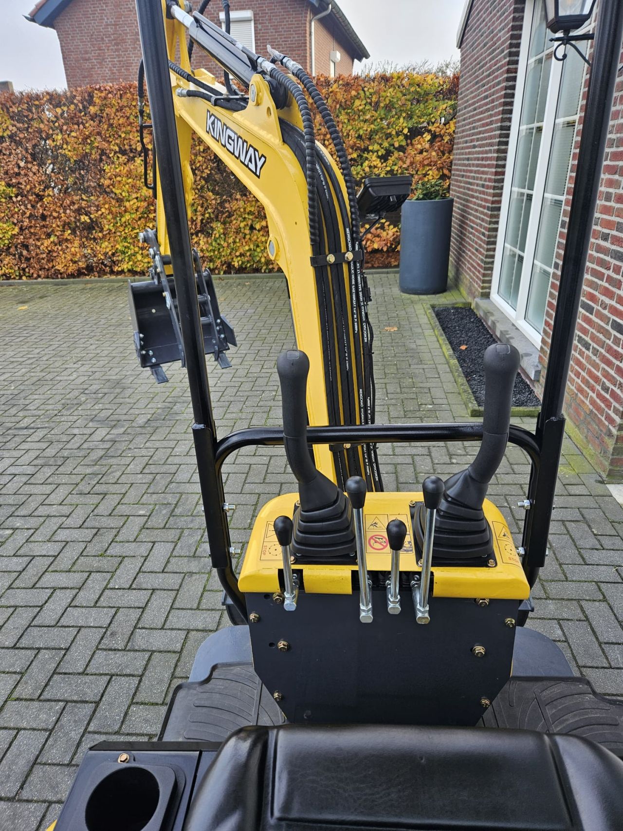 Graafmachine minigraver Quba10 KINGWAY BLACK WEEK ACTIE!