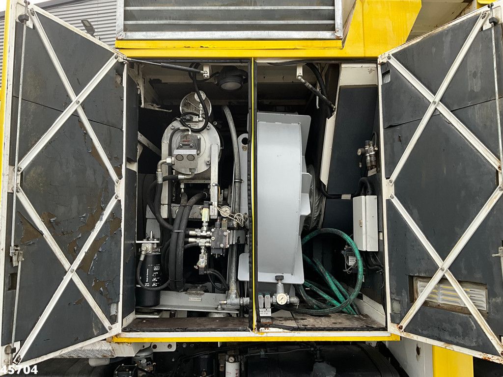 MAN TGS 33.480 6x4 MTS Saugbagger 8 m³