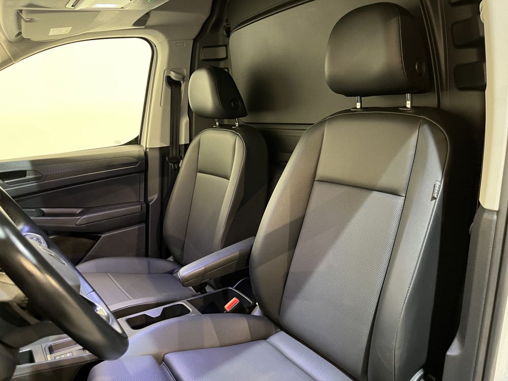 Volkswagen Caddy Maxi 2.0 TDI 123 PK Automaat / Euro 6 / Airco / Schuifdeur L + R / Cruise Control / Trekhaak / CarPlay / Camera / Klep / Stoelverwarming / 61.300 KM !!