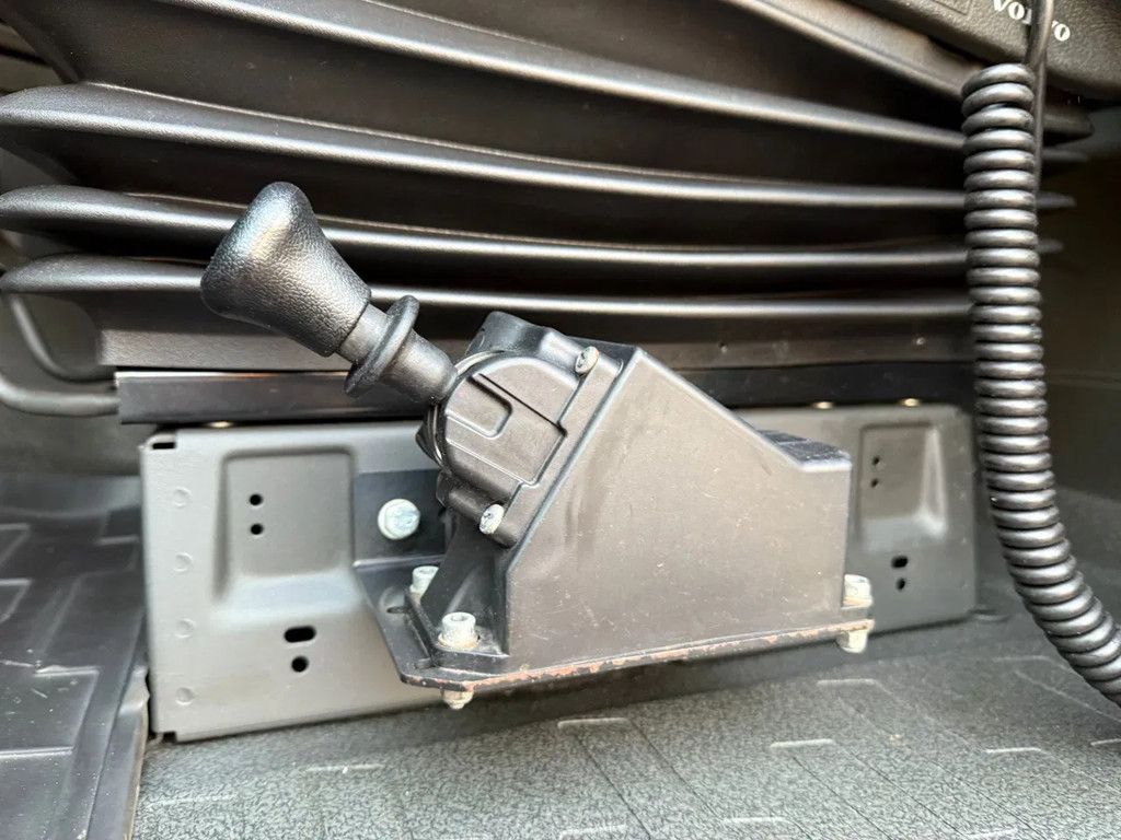 Volvo FH 460 4X2 Globetrotter Hydraulic VEB+ PROD 2019 NL truck