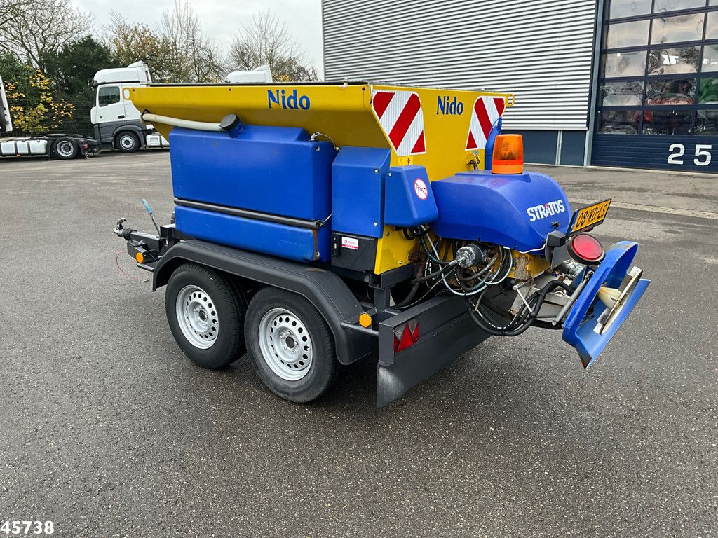 ESVE 2-assige aanhangwagen met Nido zoutstrooier