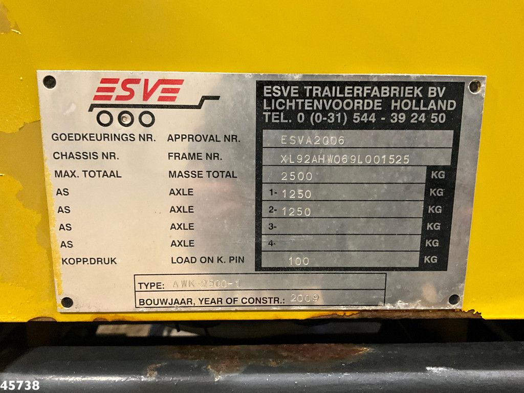 ESVE 2-assige aanhangwagen met Nido zoutstrooier