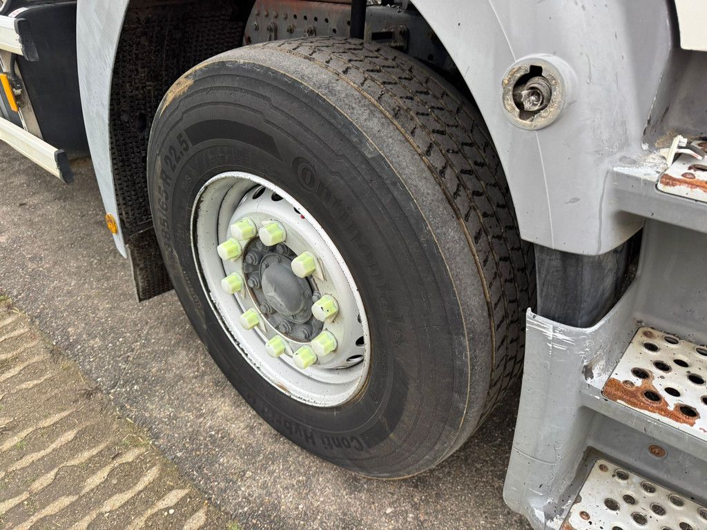 MercedesBenz Axor 2533 6x2x4 Rincheval Bitumensprayer / chip spreader