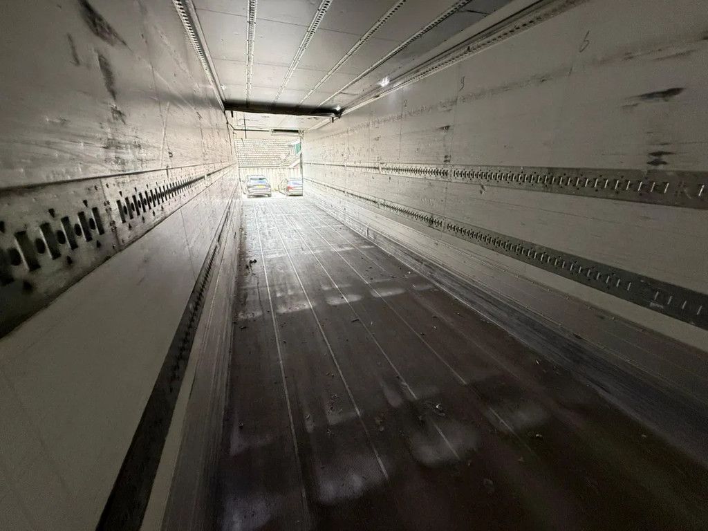 Schmitz Cargobull Carrier vector 1850 Frigo AS-2 Liftas Stuuras 2000KG LBW APK/ 31-03-2026