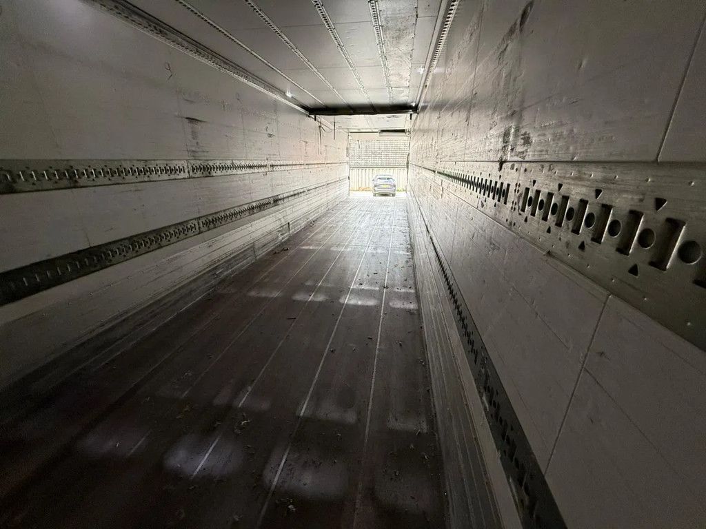 Schmitz Cargobull Carrier vector 1850 Frigo AS-2 Liftas Stuuras 2000KG LBW APK/ 31-03-2026