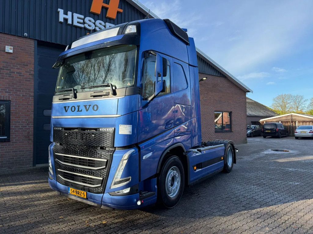Volvo FH 460 Globetrotter XL 2x tank Standairco 405.369KM! NL Truck - APK 09-2026