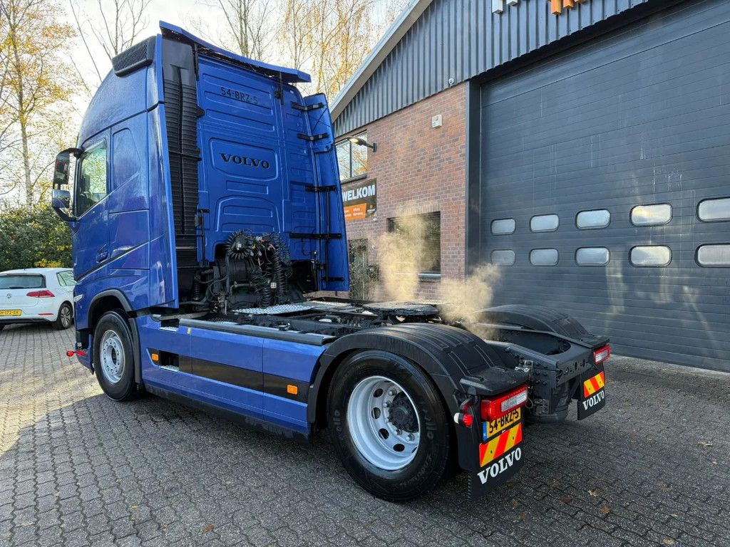 Volvo FH 460 Globetrotter XL 2x tank Standairco 405.369KM! NL Truck - APK 09-2026