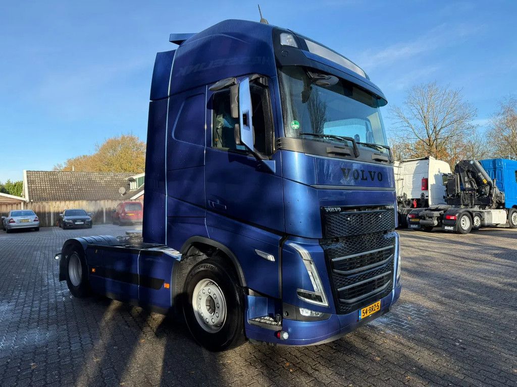 Volvo FH 460 Globetrotter XL 2x tank Standairco 405.369KM! NL Truck - APK 09-2026