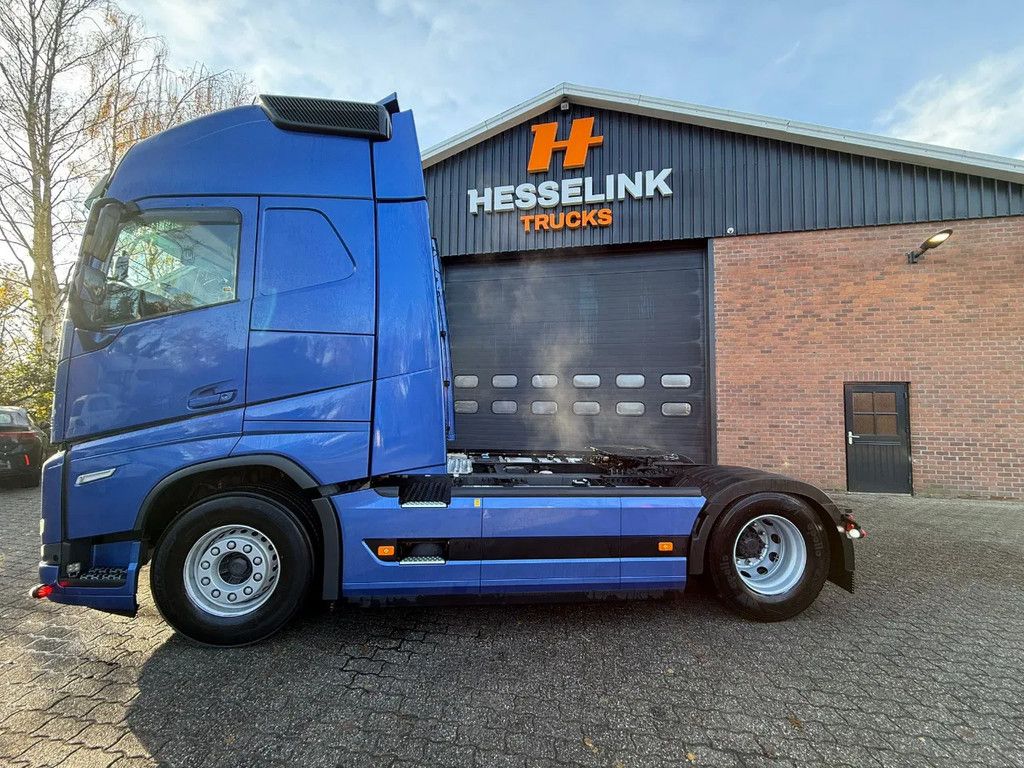 Volvo FH 460 Globetrotter XL 2x tank Standairco 405.369KM! NL Truck - APK 09-2026