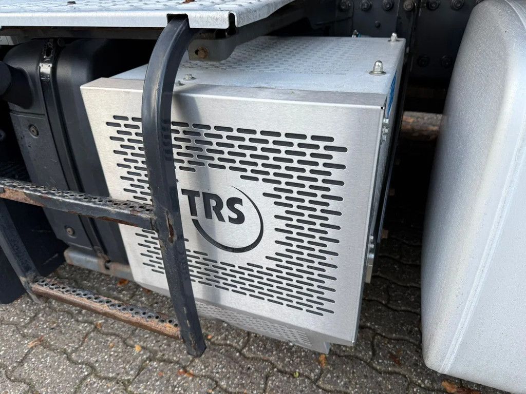 DAF CF 290 +HTF Koeloplegger PTO Powered koelmotor Dhollandia 3000KG NL Truck/Trailer 470.496KM