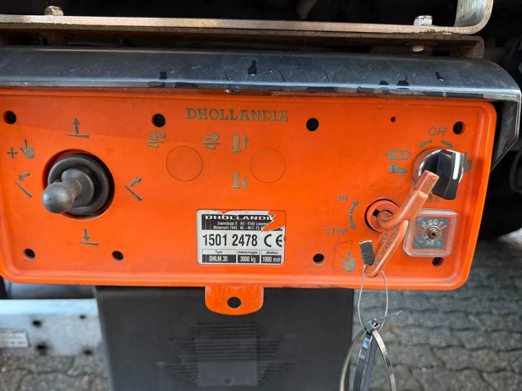 DAF CF 290 +HTF Koeloplegger PTO Powered koelmotor Dhollandia 3000KG NL Truck/Trailer 470.496KM