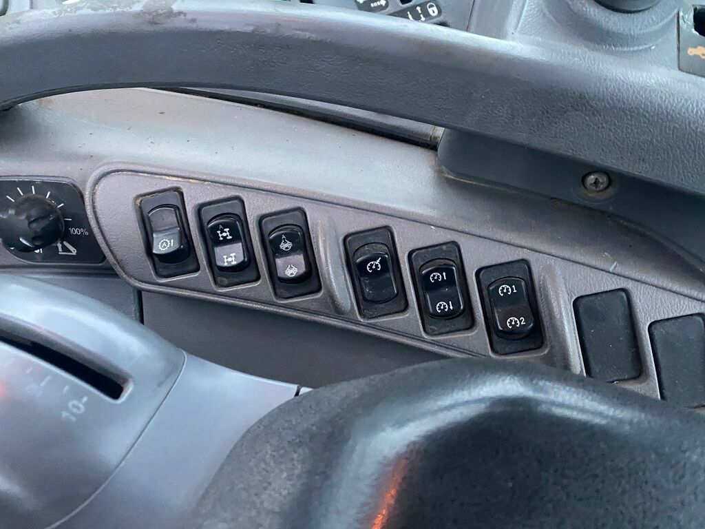 New Holland TS125A tractor