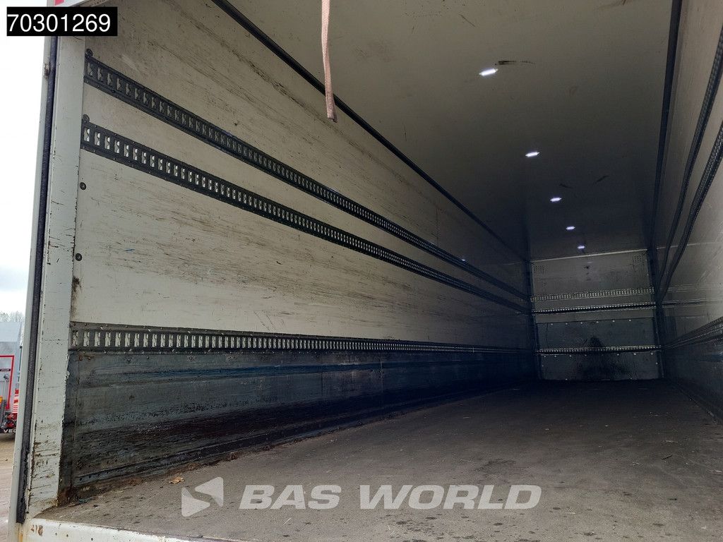 Renders ROC 12.18 TUV 01/26 City Tailgate Lift + Steering Axle