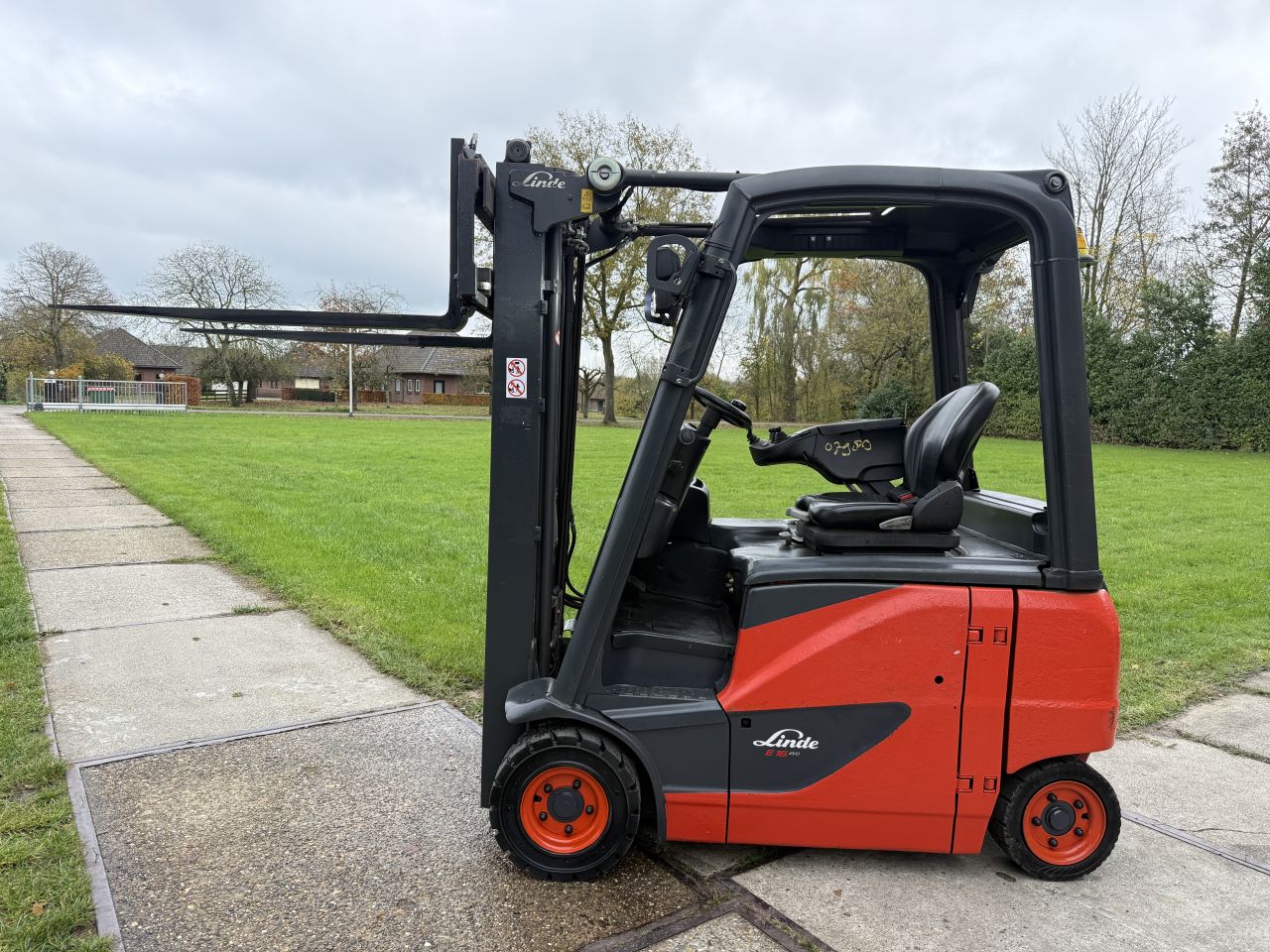 Linde E16 EVO triplex 4.7M Freelift Sideshift BJ2016