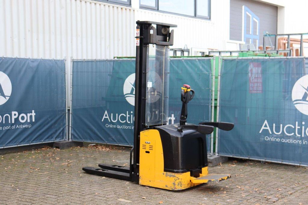 Stacker CDD15K Electric 1500kg 5.6m 2020