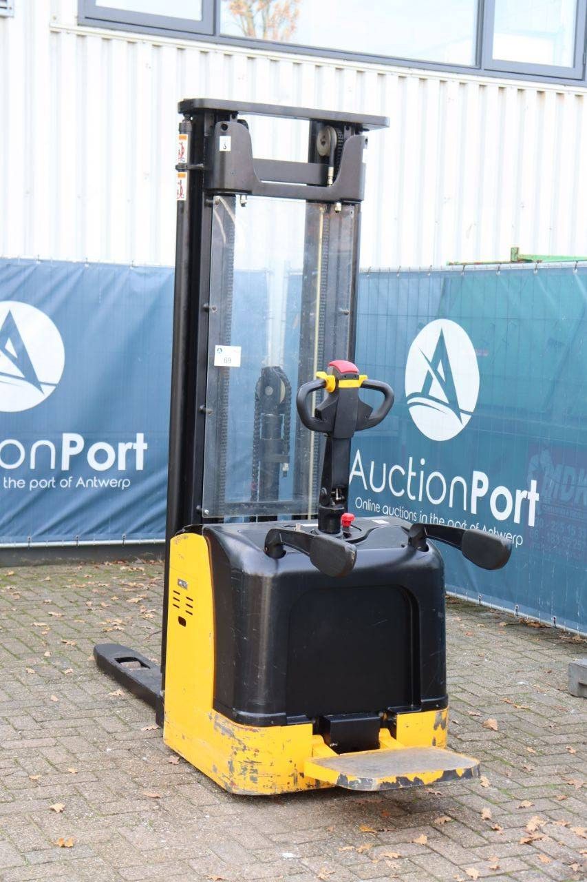 Stacker CDD15K Electric 1500kg 5.6m 2020