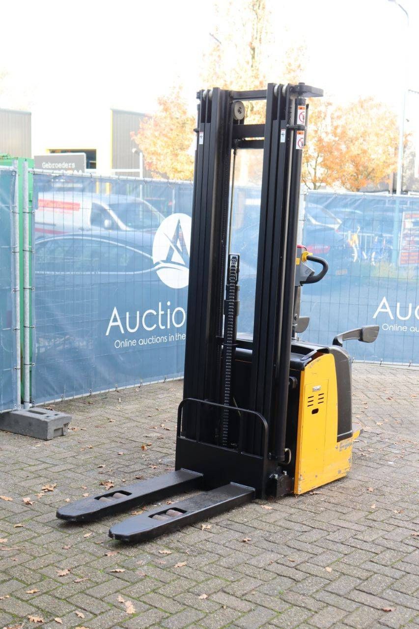 Stacker CDD15K Electric 1500kg 5.6m 2020