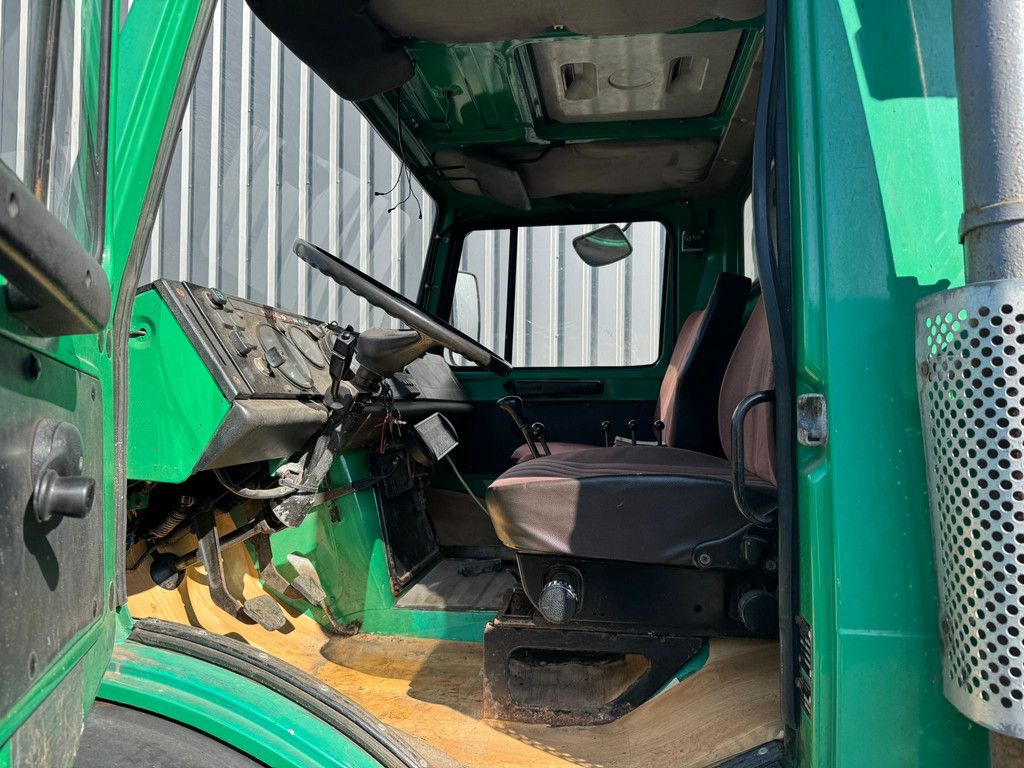 MercedesBenz Unimog U1700