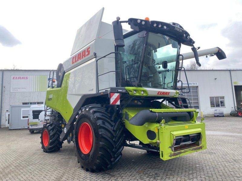 Claas Trion 530 mit Vario 680