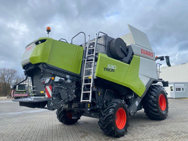 Claas Trion 530 mit Vario 680