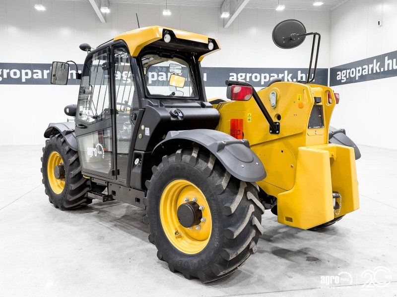 Caterpillar TH407C Agri 7,3 m, 3700 kg, air con, 150 liter pump, 126 hp CAT