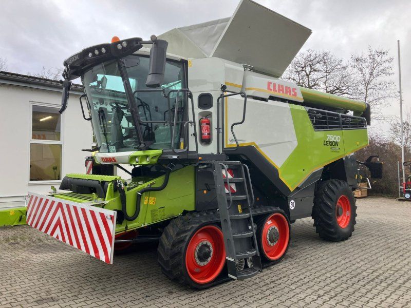Claas Lexion 7600TT  V930 und Transportwagen