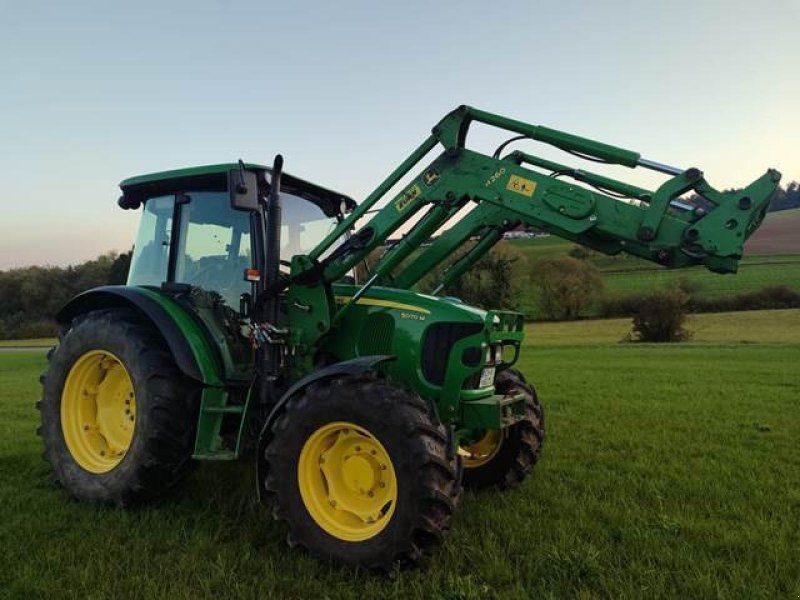 John Deere 5070 M