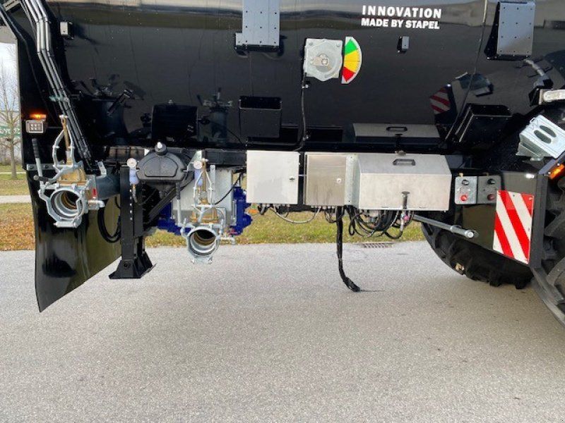 Stapel Schwanenhalsfass Xerion 30000l