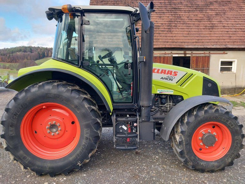 Claas Arion 420