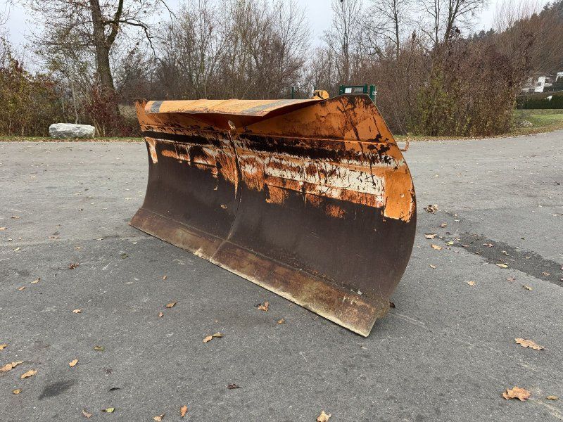 Hydrac 3.000mm mit Kommunalplattenanbau