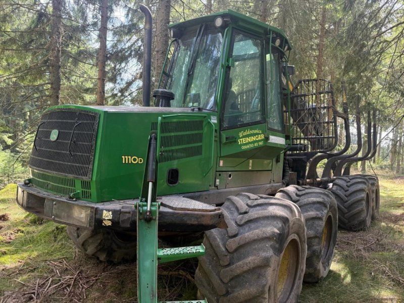 John Deere 1110 D