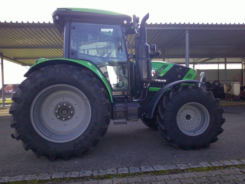 Deutz-Fahr 6135 C TTV stufenlos Vorführer, 10.000,00 Euro sparen