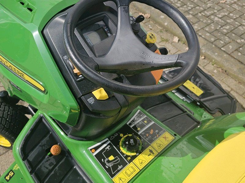 John Deere X590