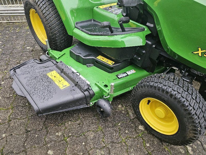 John Deere X584