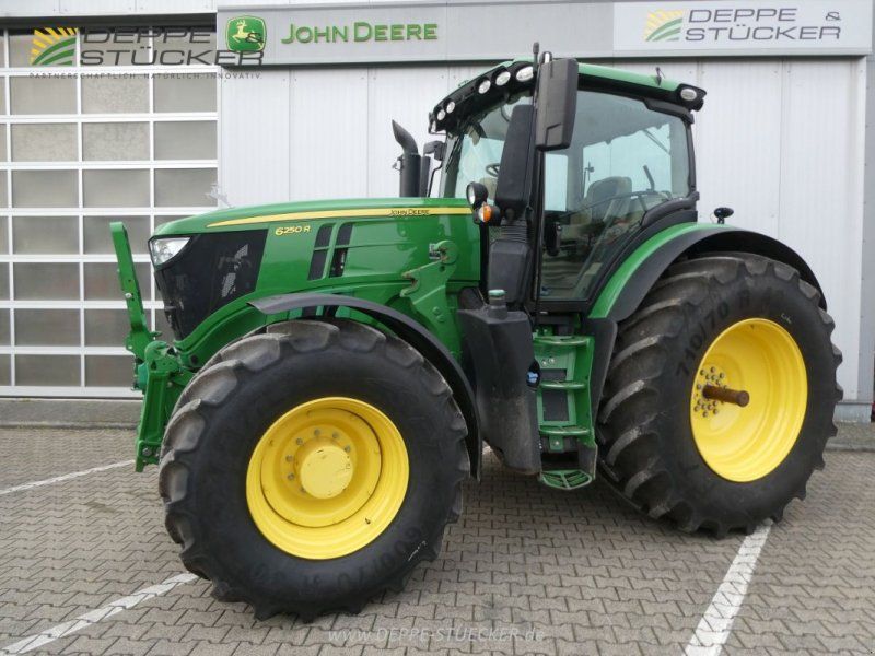 John Deere 6250R