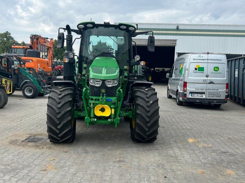 John Deere 6120M