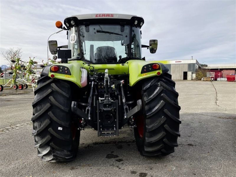 Claas ARION 440