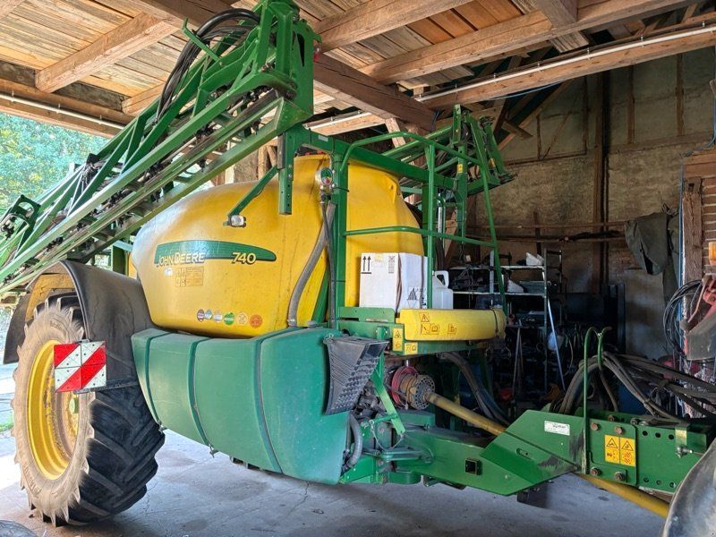 John Deere 740