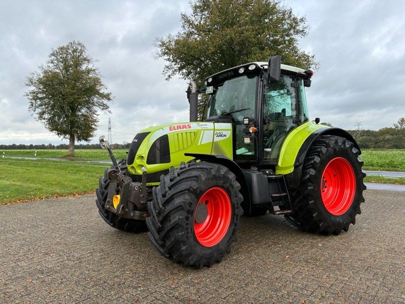 Claas Arion 640