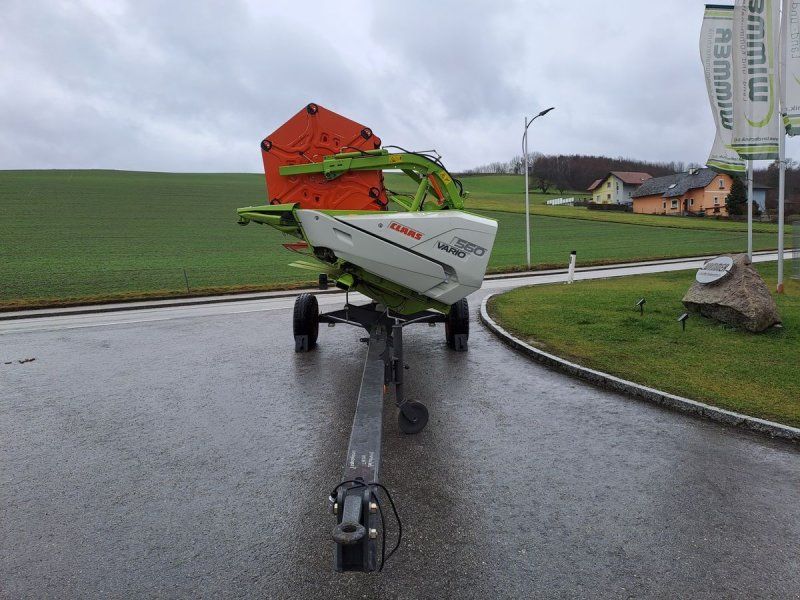 Claas Vario 560 es Schneidwerk 5,6m