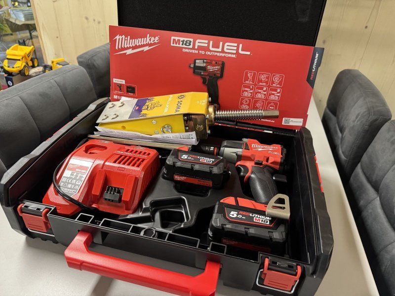 SOMA Fällkeil FK60 mit Milwaukee Schlagschrauber