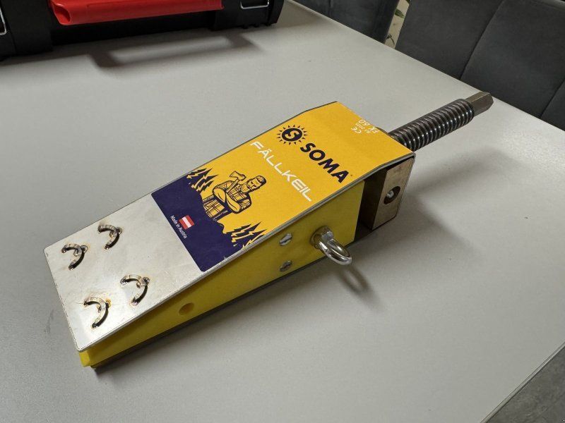 SOMA Fällkeil FK60 mit Milwaukee Schlagschrauber