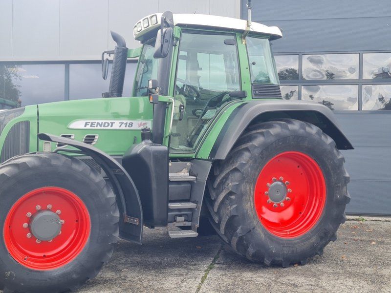 Fendt 718 Vario TMS (Motor neu)