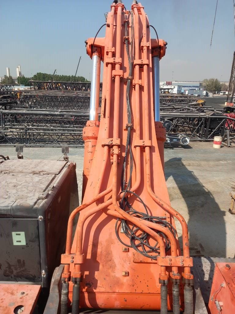 Hitachi ZX870-5G (MediumReach 14m - Abu Dhabi)