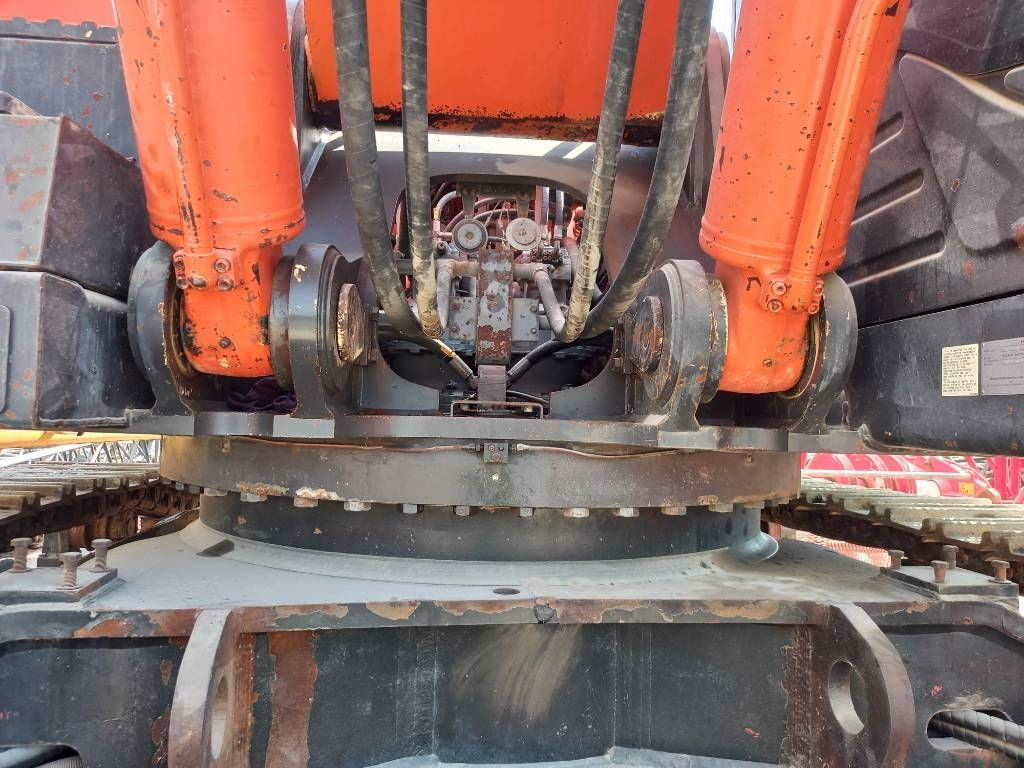 Hitachi ZX870-5G (MediumReach 14m - Abu Dhabi)