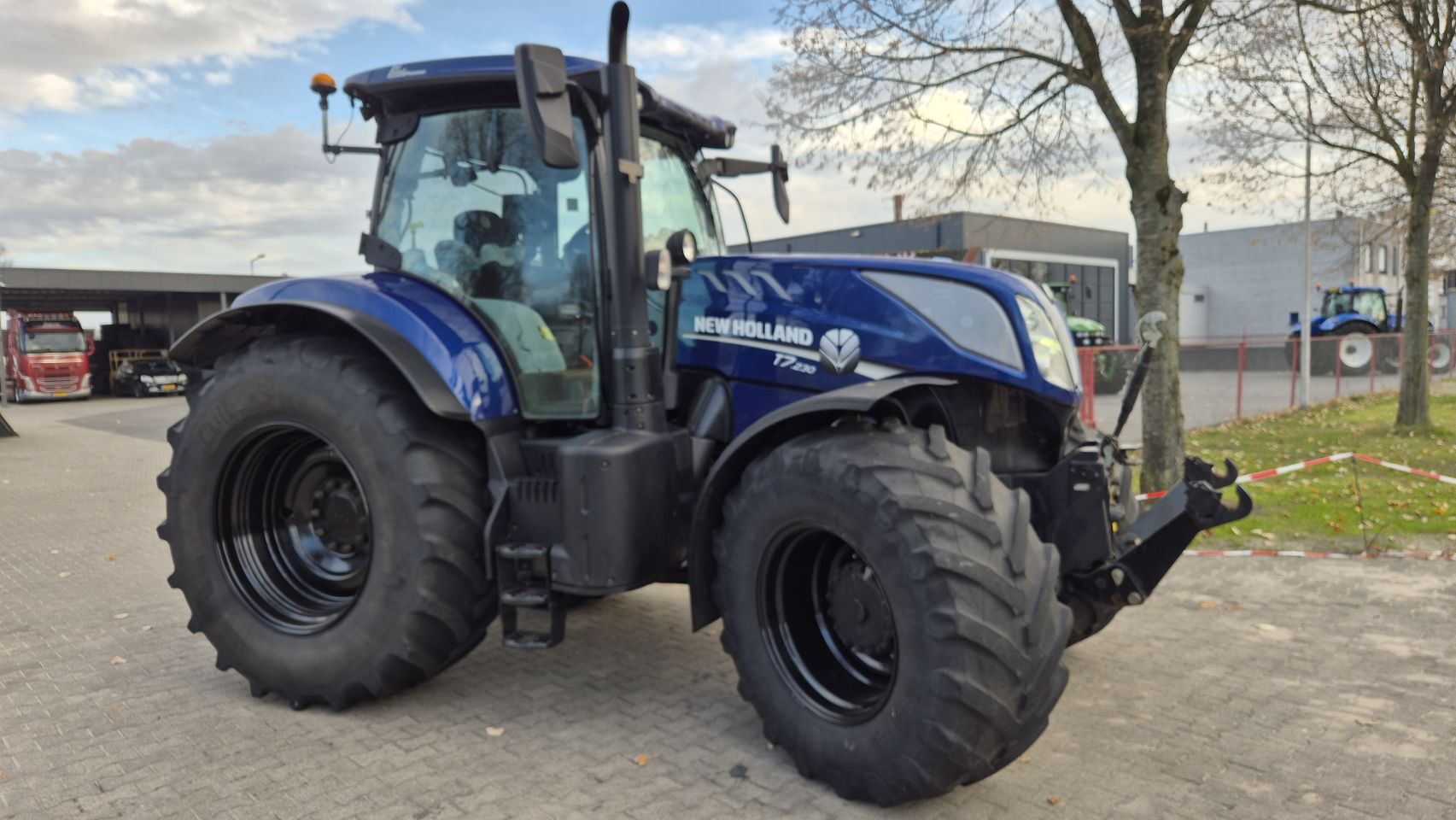 New Holland T7.230 PC 40-eco Lucht, Fronthef en PTO, BluePower