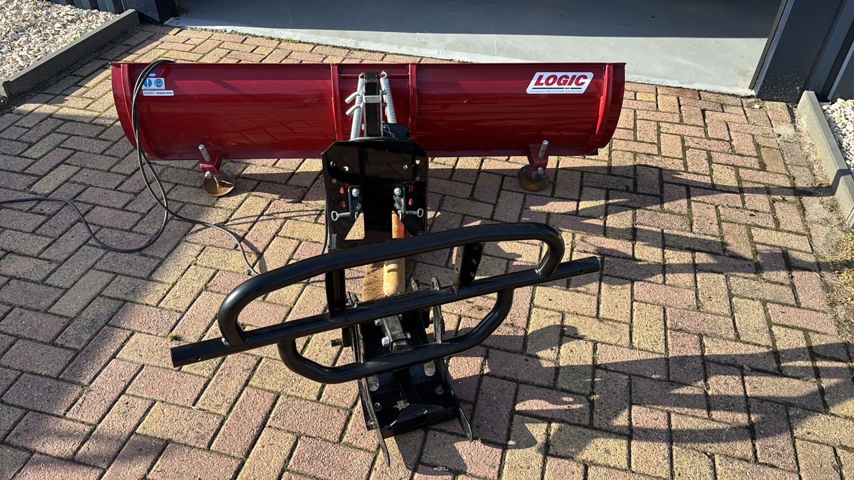 Zo goed als nieuw! Logic Elektrisch bedienbaar sneeuwschuiver